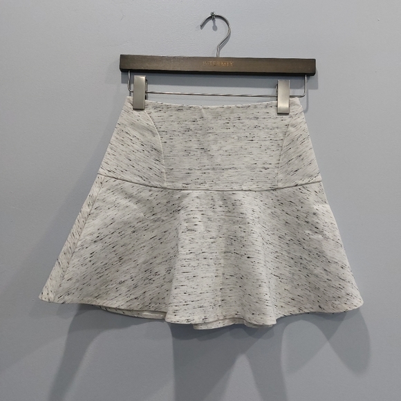 Wilfred Terrasse Skirt Heather White - Picture 1 of 7